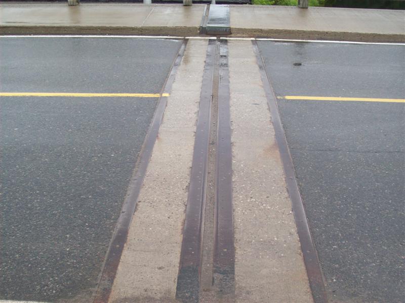 Expansion joint in Bridge for Siesmic Stopping